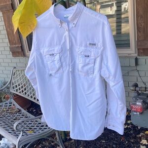 Columbia  Casual White Button Down Shirt, Ladies size XL